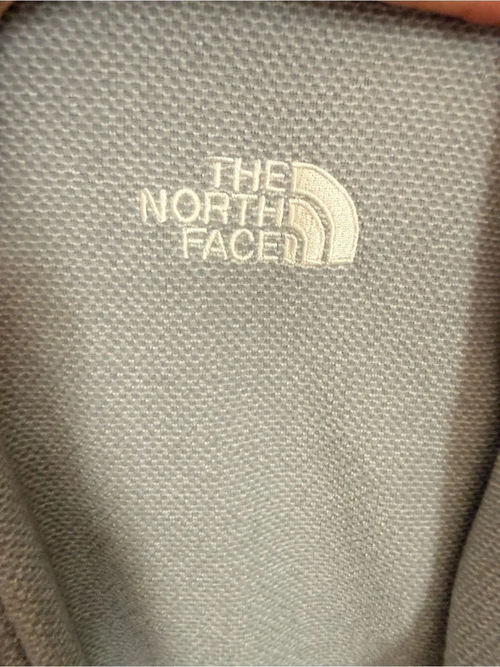 The North Face Men’s Light Gray Quarter-Zip Pullover Sweatshirt Jacket